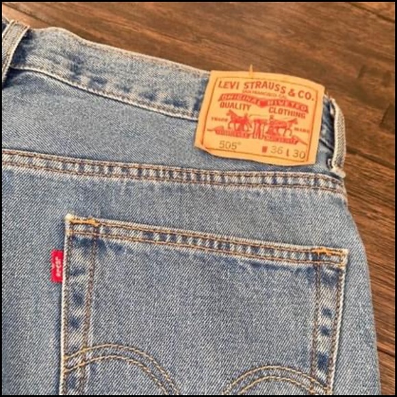 Vintage Levi’s 505 Denim Straight Cut Blue Jeans - Picture 4 of 5